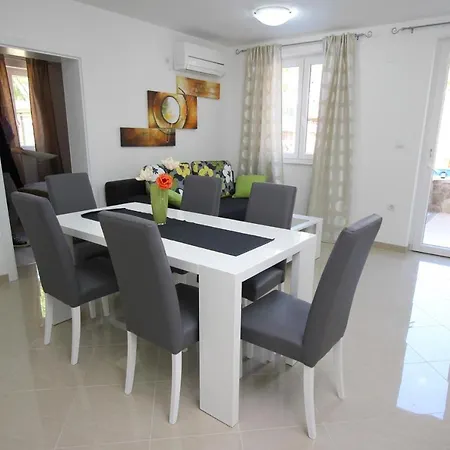 With Swimming Pool Baska, Krk - 18733 아파트