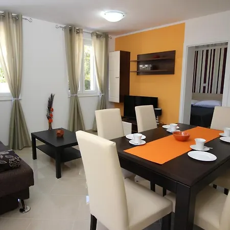With Swimming Pool Baska, Krk - 18733 아파트 *
