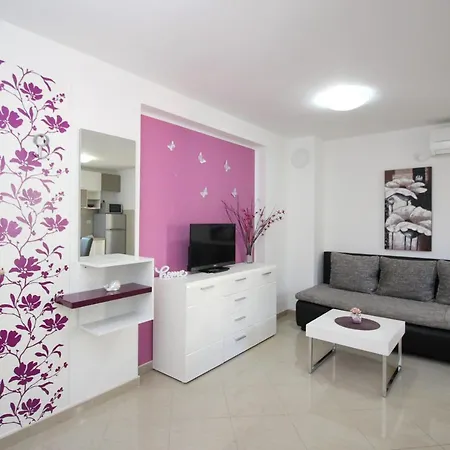 With Swimming Pool Baska, Krk - 18733 아파트