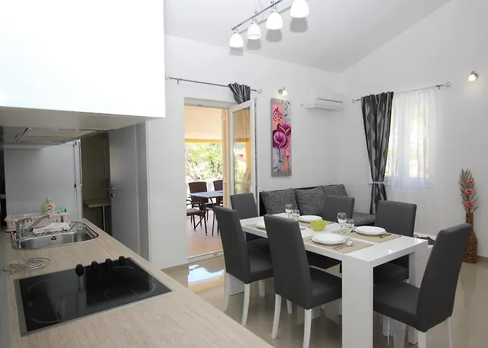 With Swimming Pool Baska, Krk - 18733 דירה