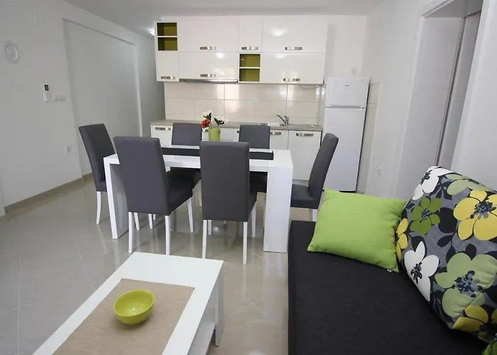 With Swimming Pool Baska, Krk - 18733 דירה
