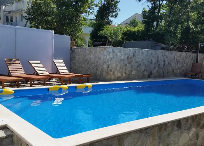 With Swimming Pool Baska, Krk - 18733 דירה