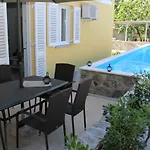 아파트 With Swimming Pool Baska, Krk - 18733 *